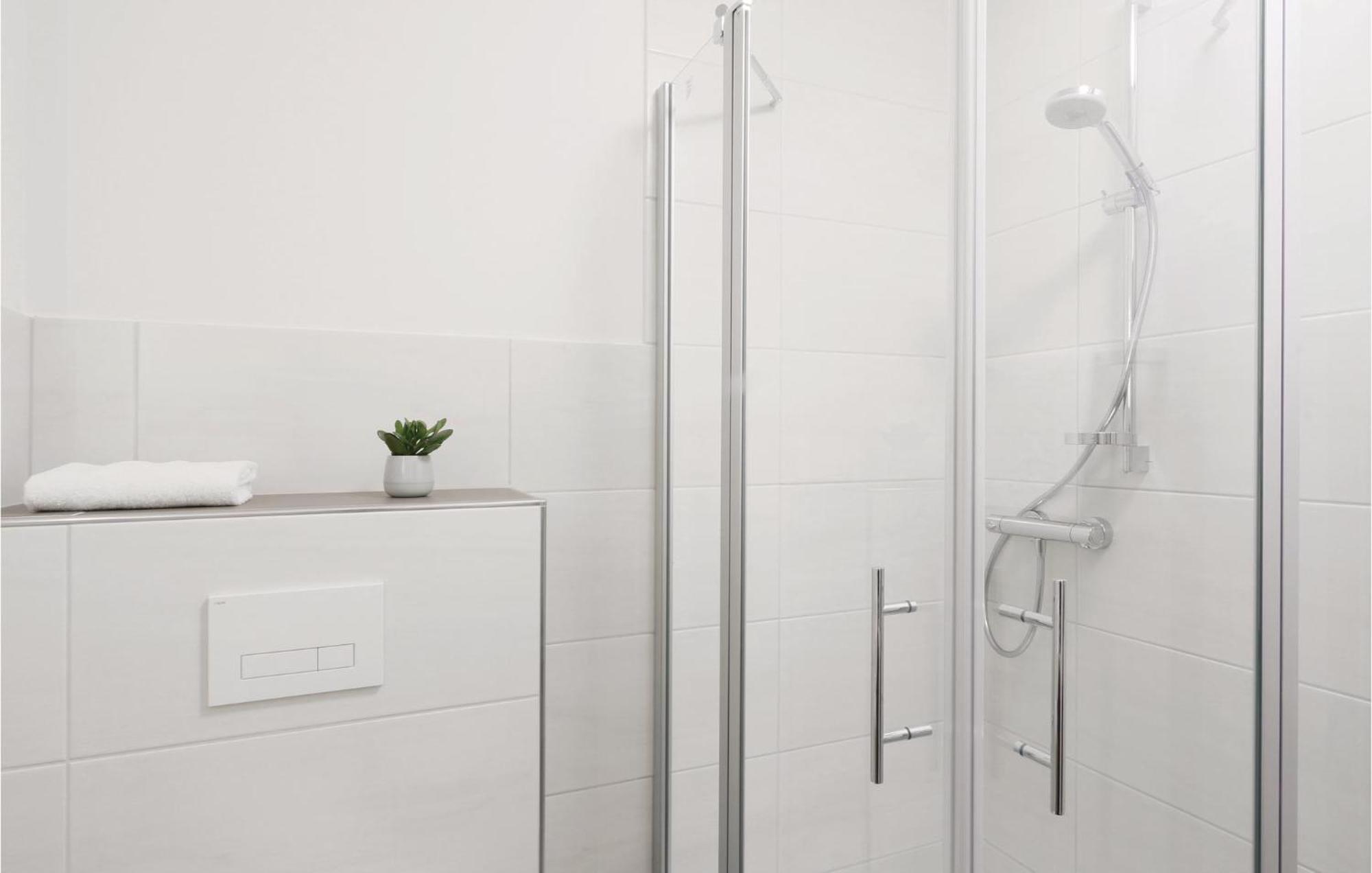 Amazing Apartment In Dagebuell With Kitchenette ภายนอก รูปภาพ