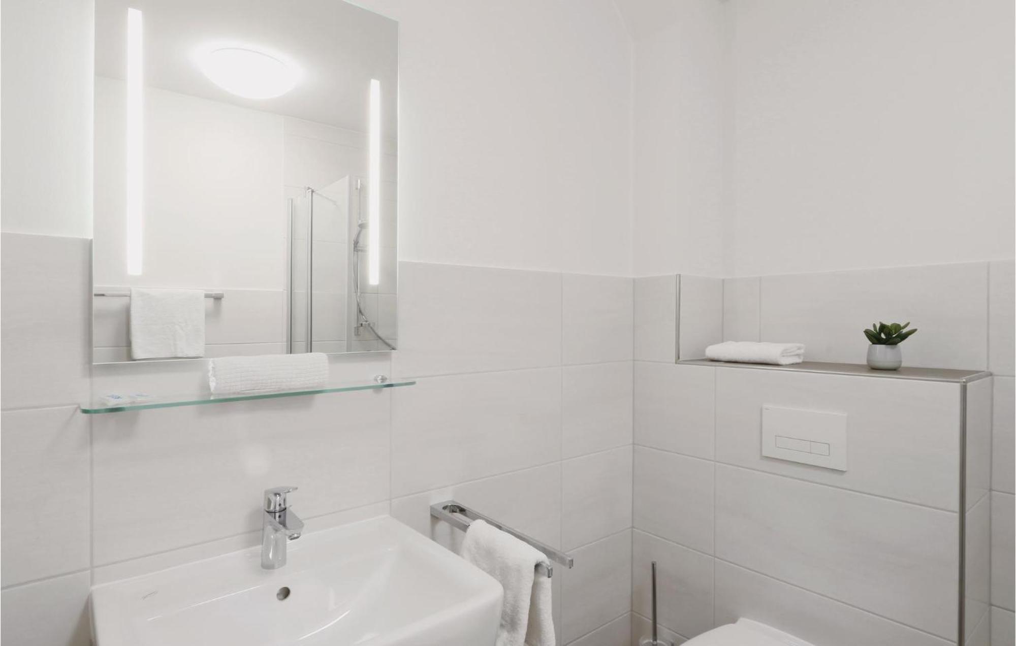 Amazing Apartment In Dagebuell With Kitchenette ภายนอก รูปภาพ
