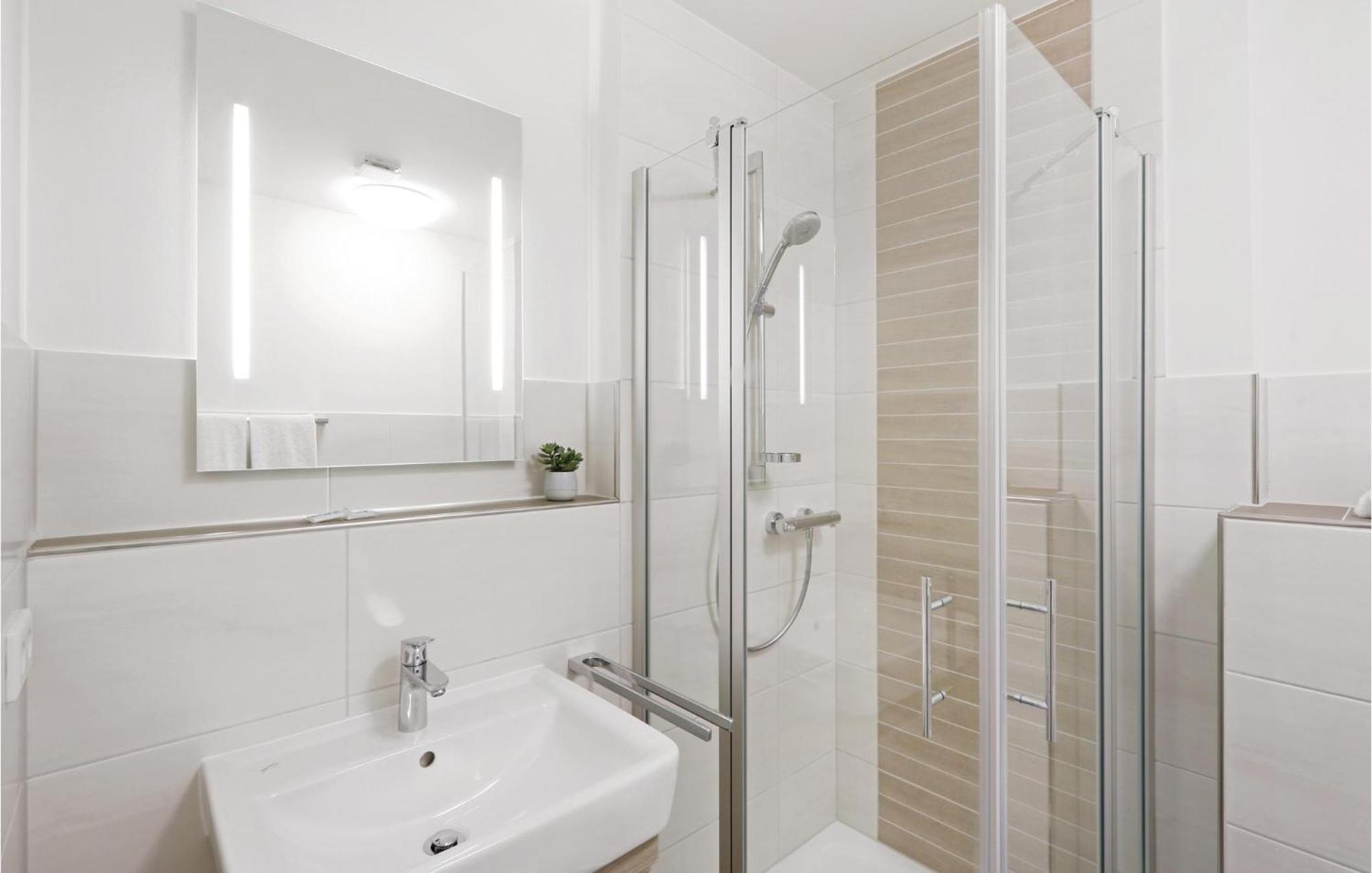 Amazing Apartment In Dagebuell With Kitchenette ภายนอก รูปภาพ