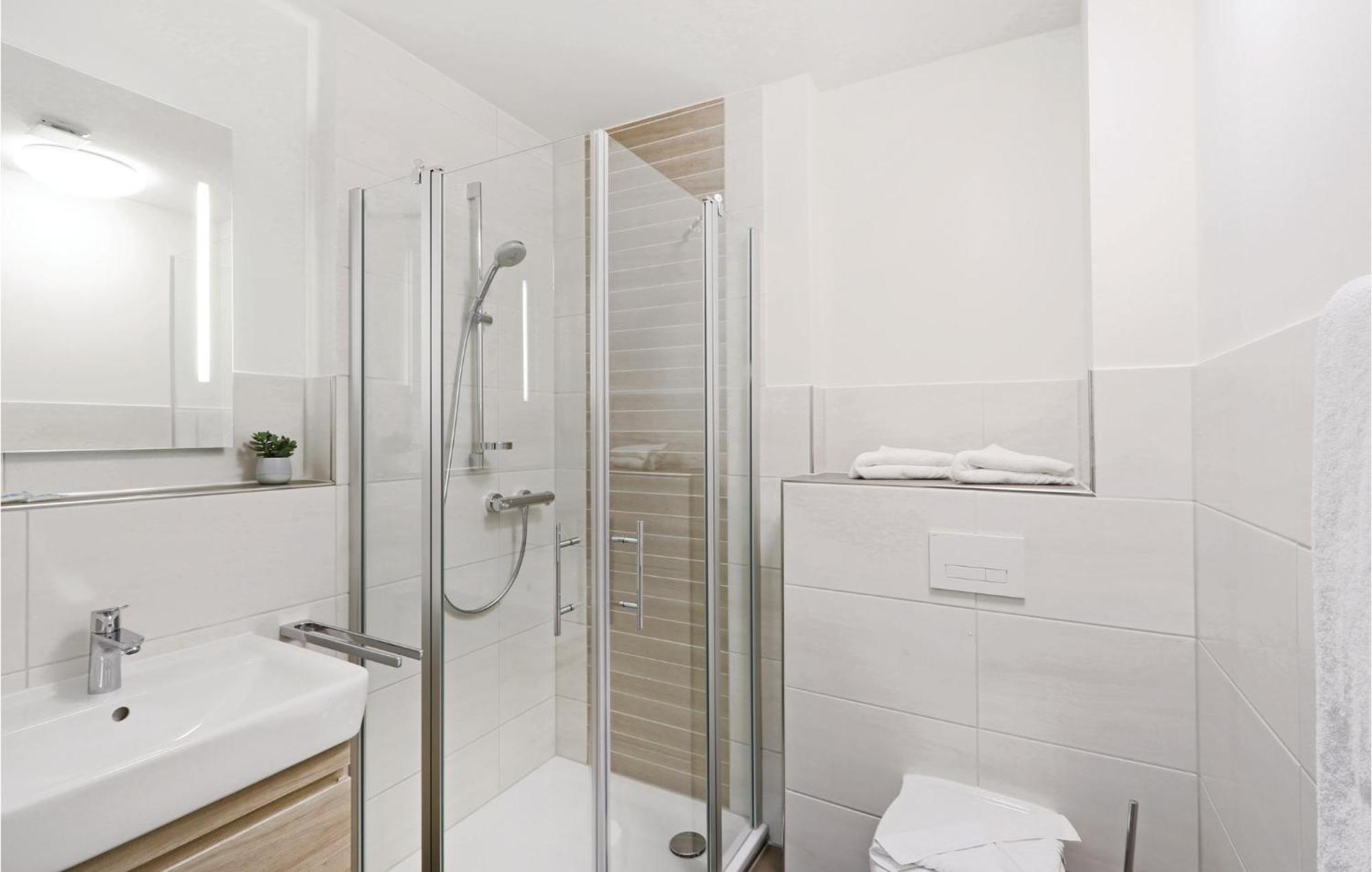 Amazing Apartment In Dagebuell With Kitchenette ภายนอก รูปภาพ